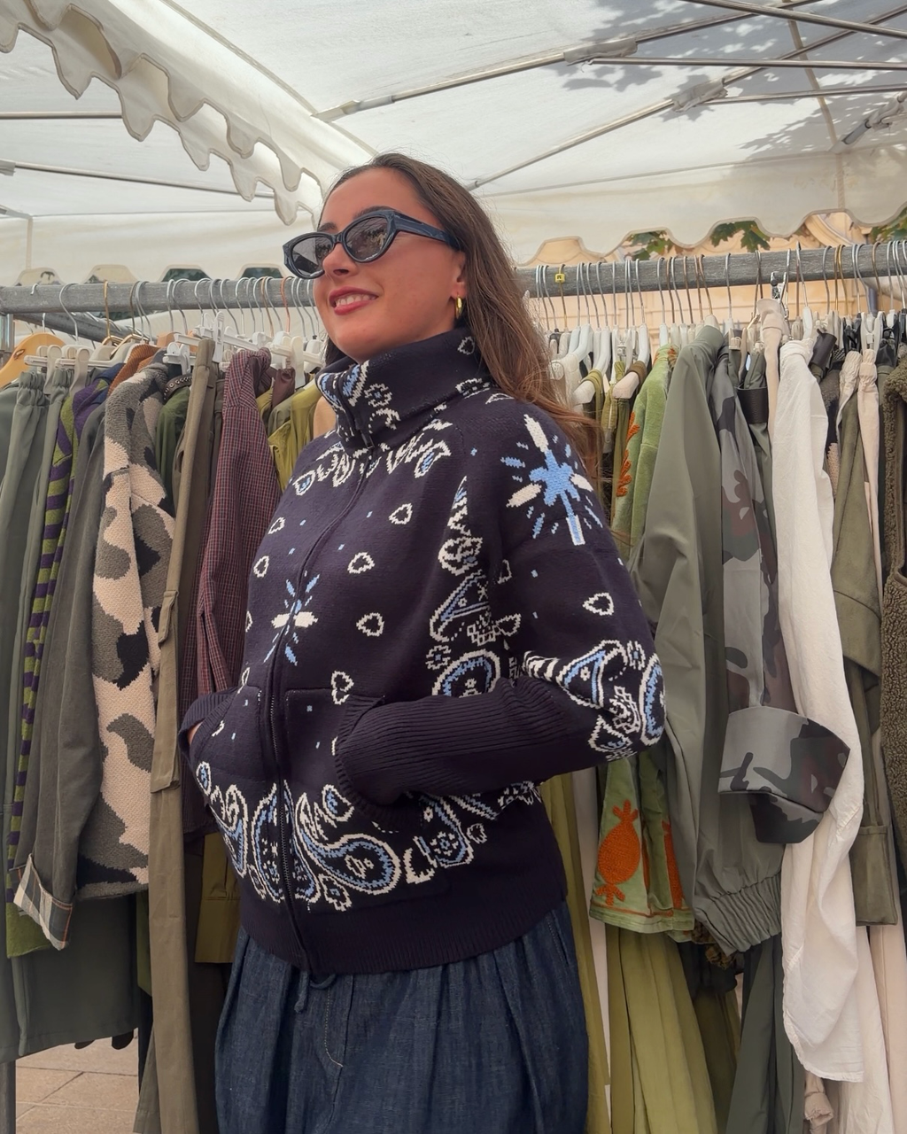 Veste Ava bleu marine, maille jacquard motif bandana