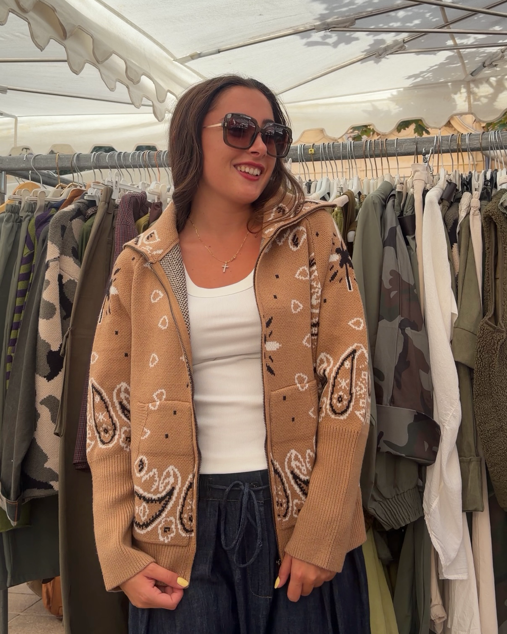 Veste Ava beige, maille jacquard motif bandana