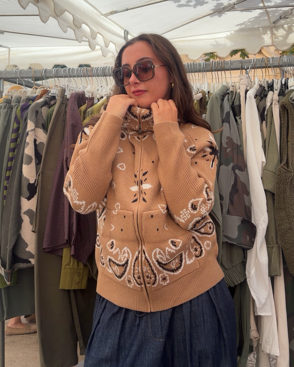Veste Ava beige, maille jacquard motif bandana