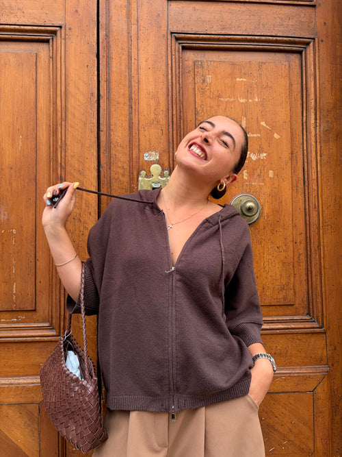 Gilet Bonnie chocolat, maille zippée à capuche