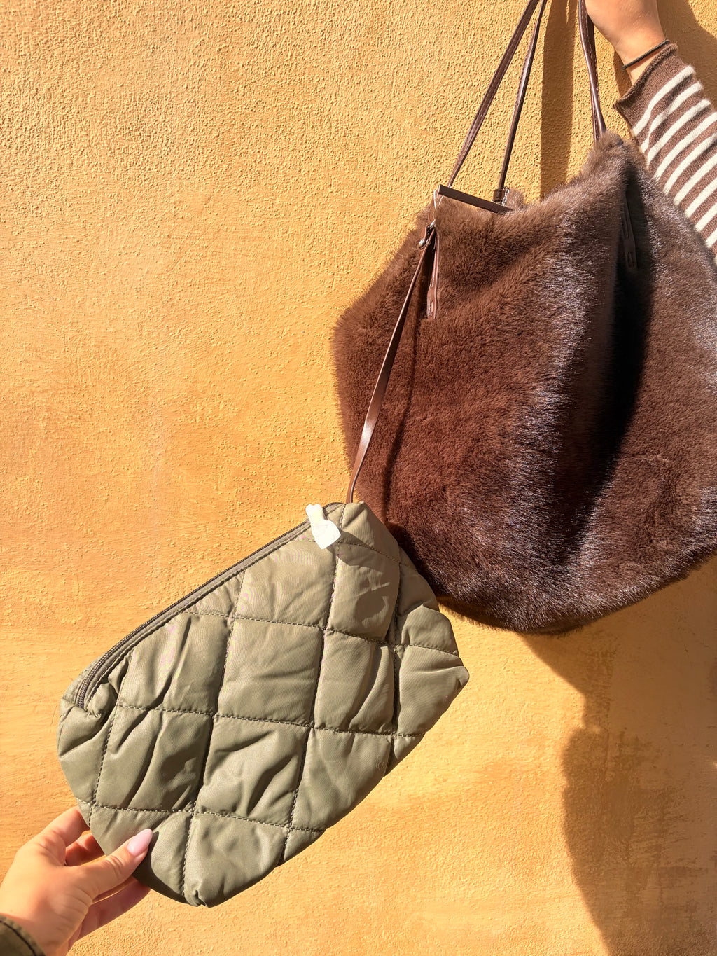 Sac doudoune réversible avec sa pochette matelassée kaki zippée – Casa Paloma