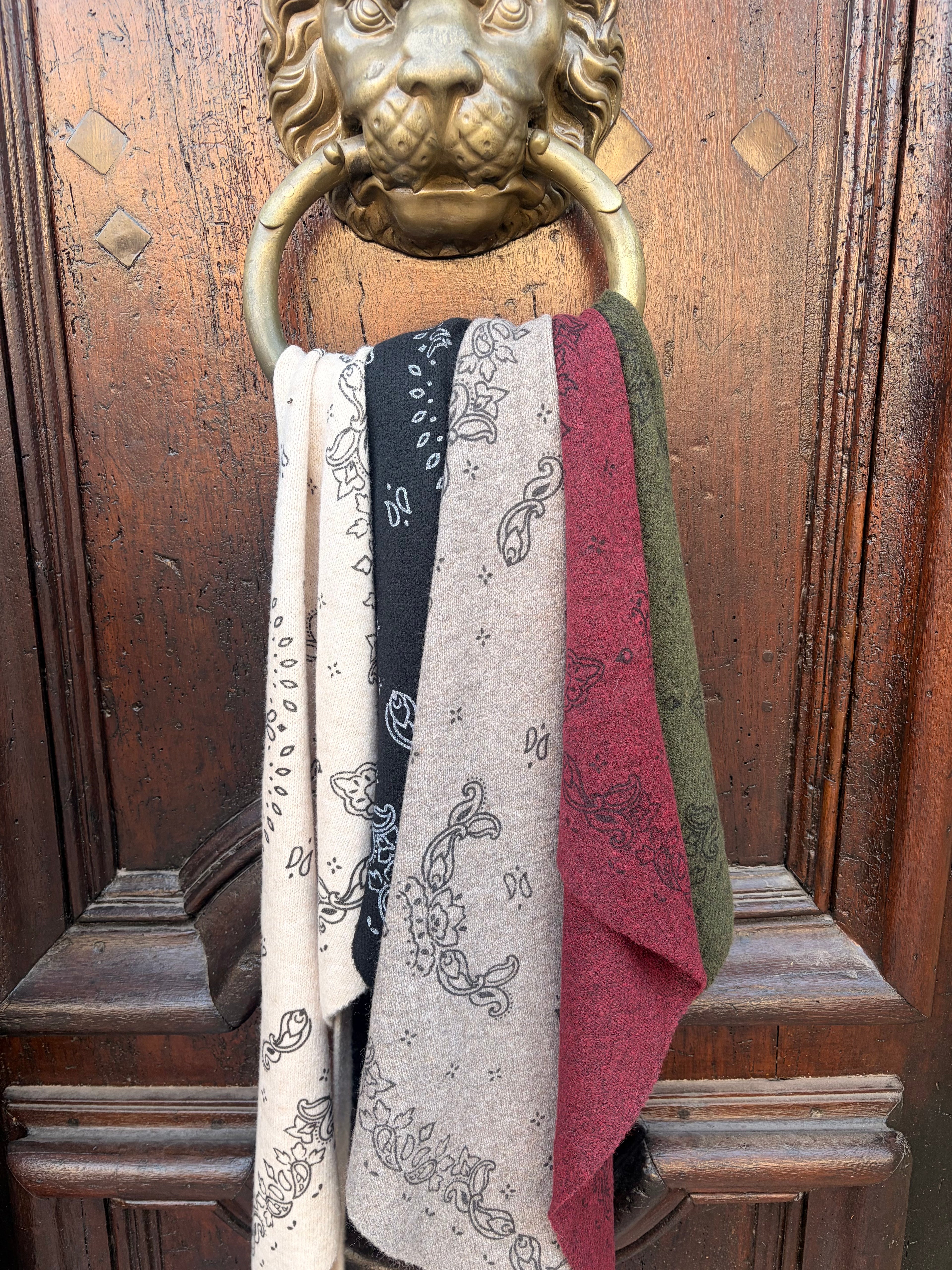 Foulards bandana grand triangle en maille fine, toutes les couleurs – Casa Paloma