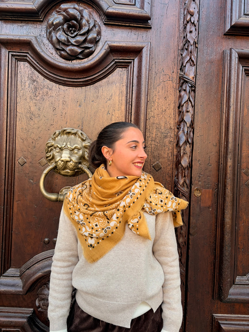 Foulard bandana moutarde – grand foulard carré femme Casa Paloma